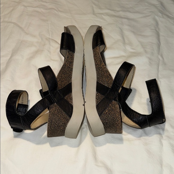 Fly London Strappy Open Toe Wedge Sandals Size 39 EUC - Picture 5 of 15